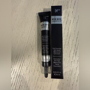 IT Cosmetics Bye Bye Under Eye Concealer - Black and Silver